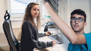 Header Praktikum Ferialjob Personen bei Praktikum und Ferialjob