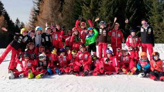 Skiklub Schneetraining Gruppenfoto Skiklub Schneetraining