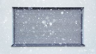 Rollladen Winter geschlossen Fenster mit geschlossenem Rollladen im Winter