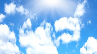 Himmel mit Sonne